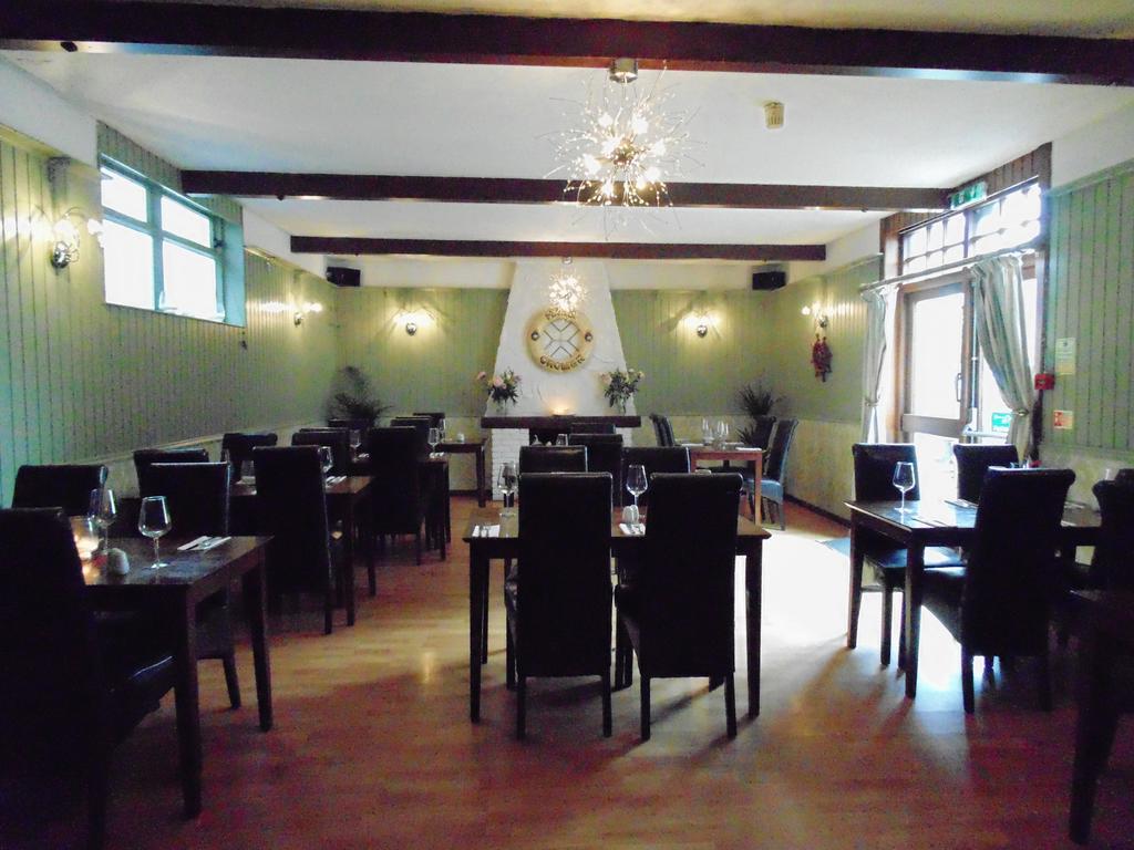 Cedar Inn เอดินบะระ ภายนอก รูปภาพ