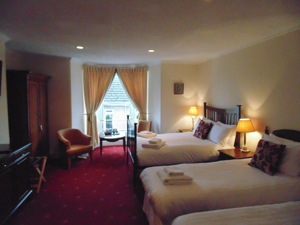 Cedar Inn เอดินบะระ ภายนอก รูปภาพ